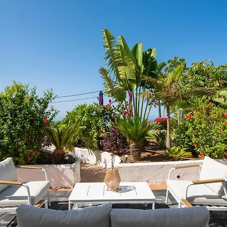 Con Piscina Privada, Vistas Y Jardin Villa