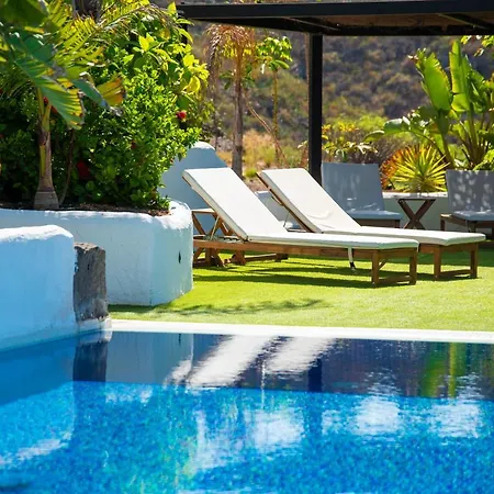 Con Piscina Privada, Vistas Y Jardin Villa