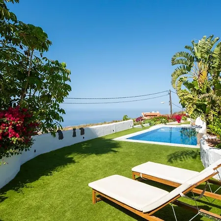 Con Piscina Privada, Vistas Y Jardin *