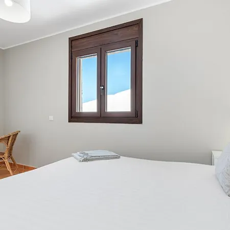 Villa Con Piscina Privada, Vistas Y Jardin *
