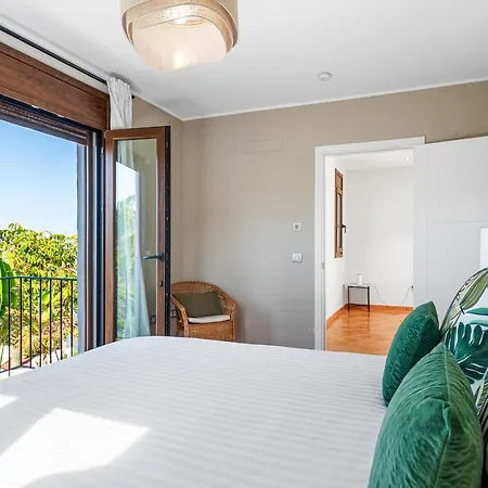 Villa Con Piscina Privada, Vistas Y Jardin